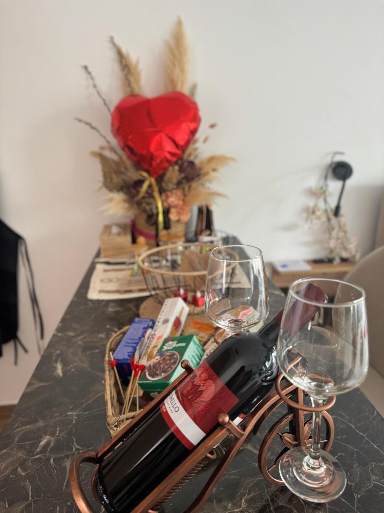 Bohemian Rhapsody Apartment Paphos Luaran gambar