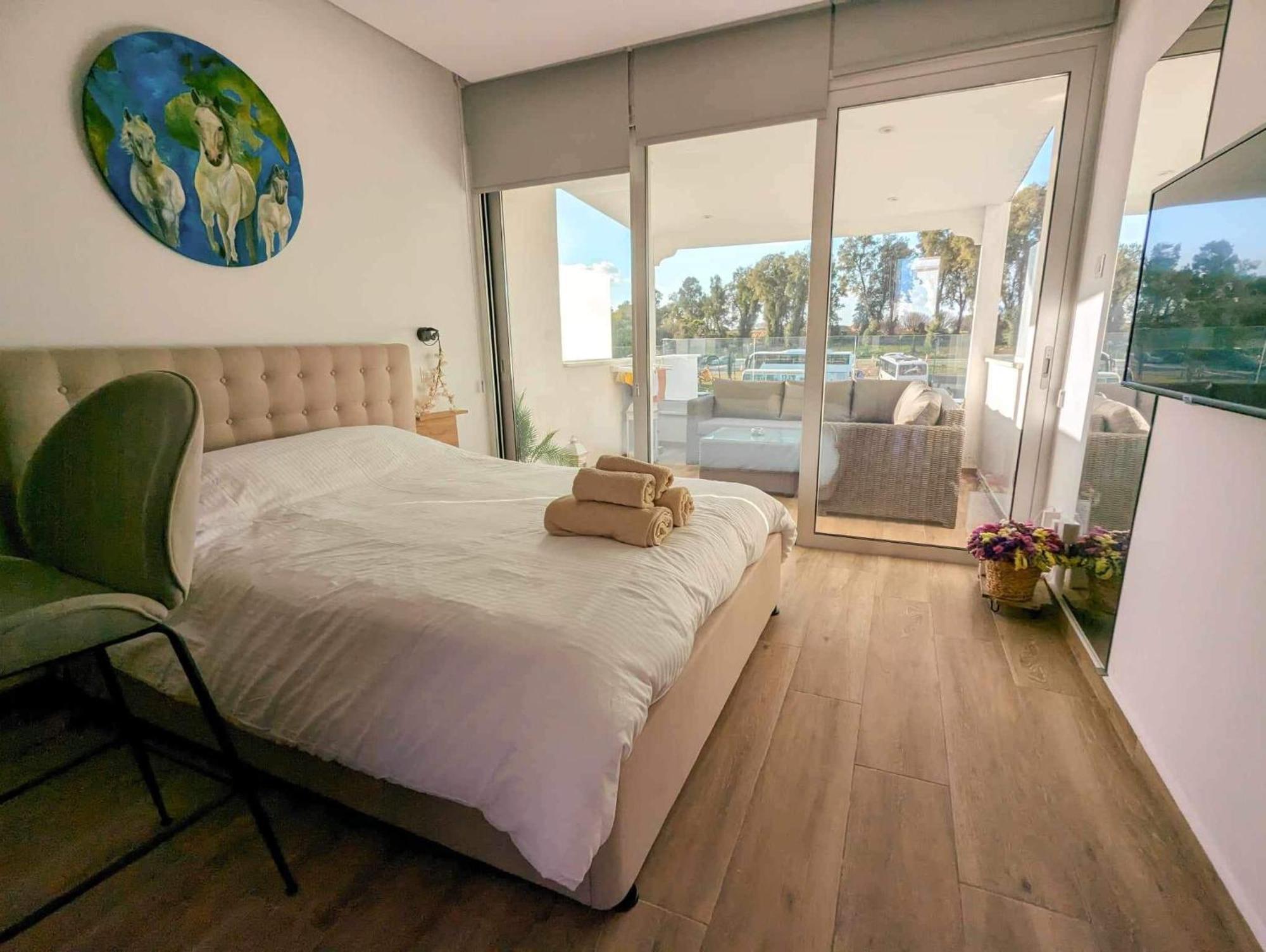Bohemian Rhapsody Apartment Paphos Luaran gambar