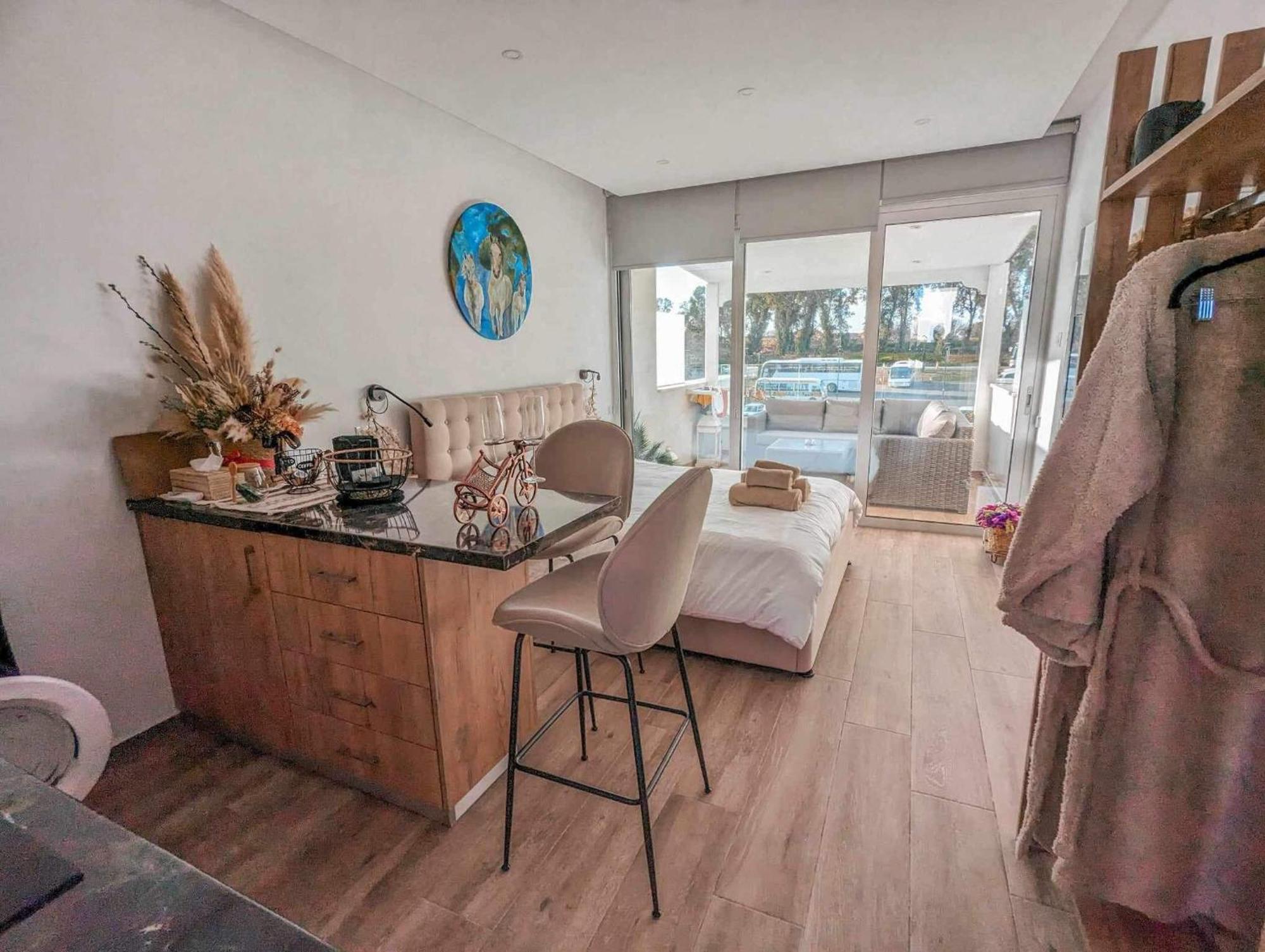 Bohemian Rhapsody Apartment Paphos Luaran gambar
