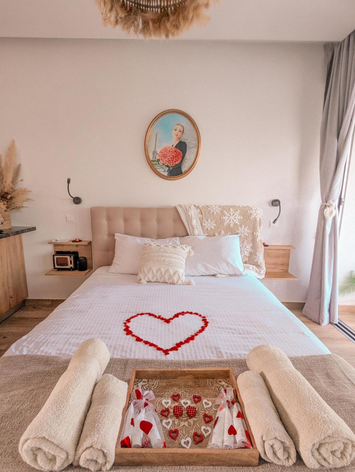 Bohemian Rhapsody Apartment Paphos Luaran gambar
