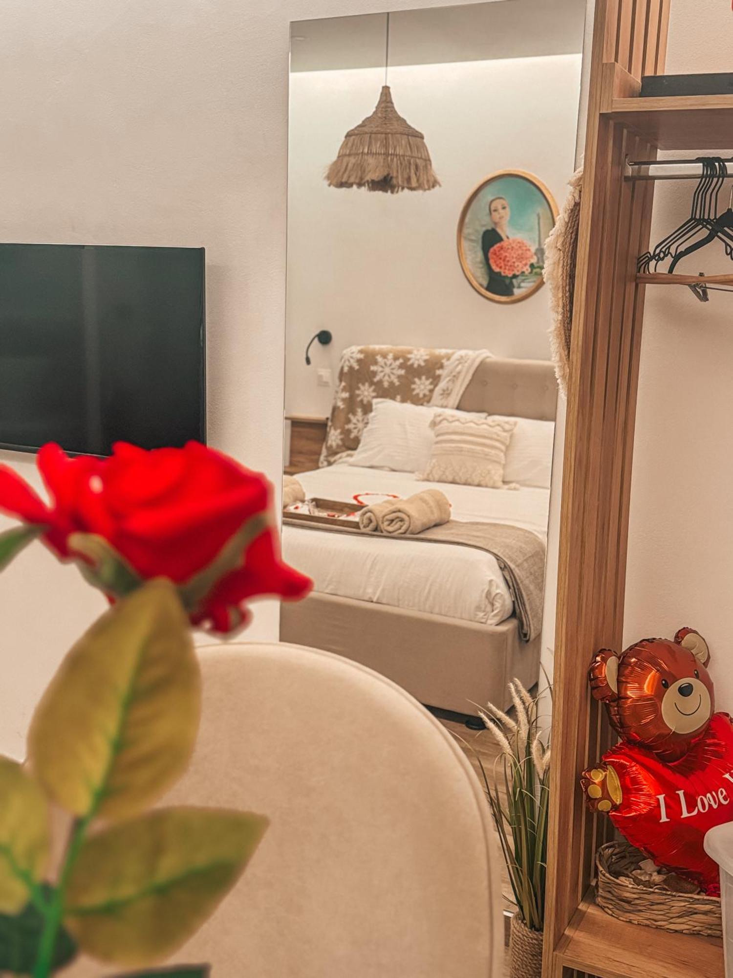 Bohemian Rhapsody Apartment Paphos Luaran gambar
